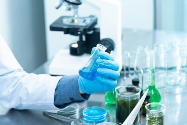Un nou studiu real-world arată că semaglutida reduce cu 57% riscul de infarct, AVC sau deces, comparativ cu tirzepatida